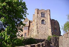 Pickfords moves Tamworth Castle